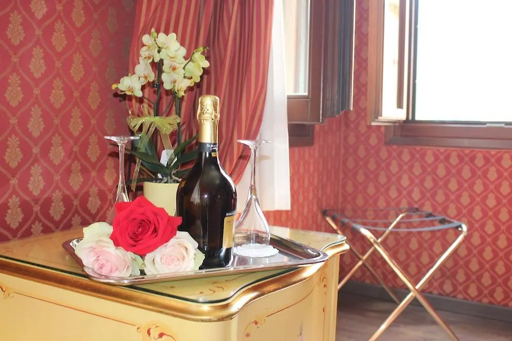 Ca' Morosini 1 & 2 Hotel Venice 2*,  Italy
