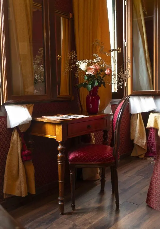 Ca' Morosini 1 & 2 Hotel Venice 2*,  Italy