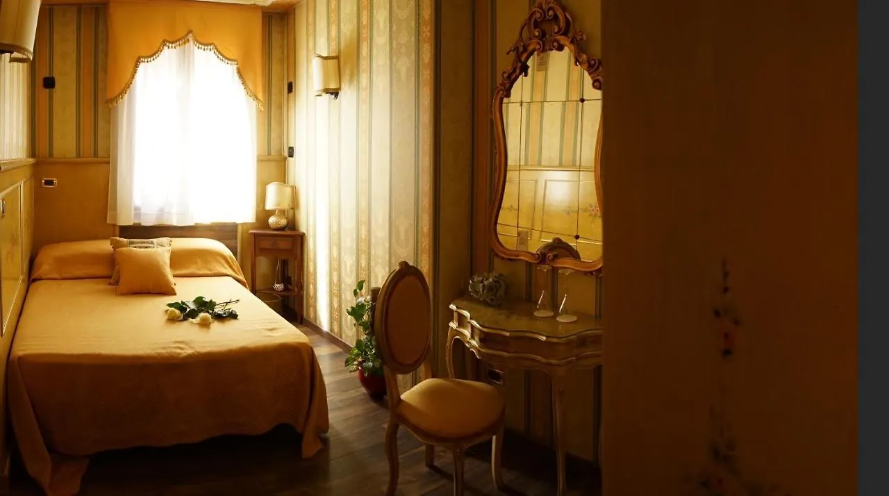 Ca' Morosini 1 & 2 Hotel Venice Guest house
