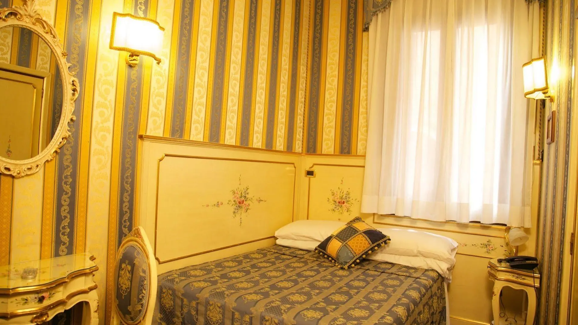 Ca' Morosini 1 & 2 Hotel Venice Italy