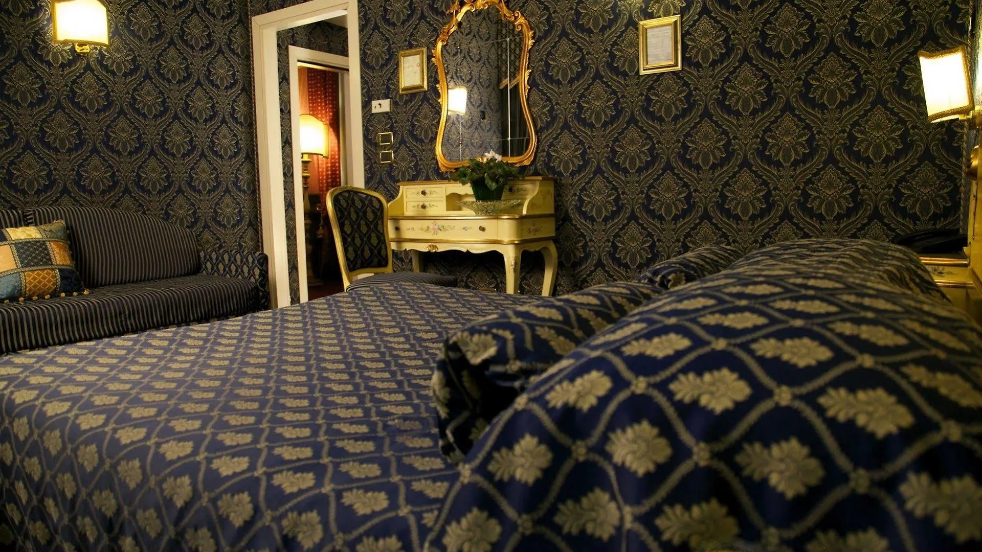 Ca' Morosini 1 & 2 Hotel Venice